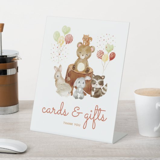 ウッドランド動物赤ちゃんシャワーのギフトとカード 台座サイン (インサイチュ)