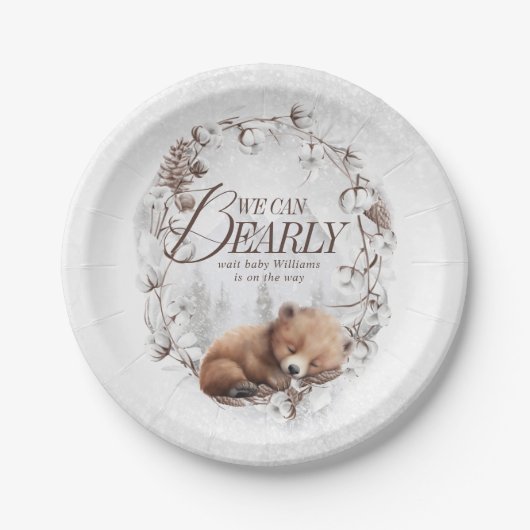 ウッドランド我々は冬の赤ちゃんシャワーを待つことができる ペーパープレート (正面)