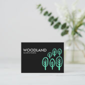 ウッドランド(太い) -淡い色のグリーンオンブラック 名刺 (スタンド正面)