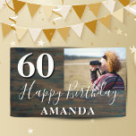 ウッド素朴写真60th Birthday Partyバナー 横断幕<br><div class="desc">ウッド素朴写真60thバースデーパーティーのバナー。60歳素晴らしの誕生日パーティーに署名しカスタムて、文字のトレンディーのスクリプトの名前。背景は濃い木目の質感で、文字は白色。あなたの写真、あなたの名前と年齢とバナーをパーソナライズし、独自の誕生日パーティバナーを作る。</div>