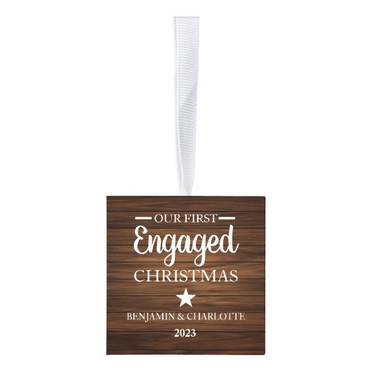 ウッド素朴私たちの初めてのクリスマス婚約した3 Photo キューブオーナメント (右)