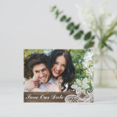 ウッド&素朴ヴィンテージレース結婚式の日付を保存 案内ポストカード (スタンド正面)