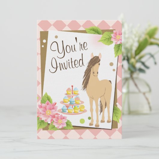 ウマかわいらし、ピンクの花とカップケーキ誕生日 招待状 (スタンド正面)