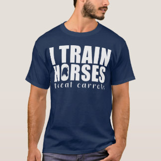 ウマにニンジンを食べさせる 馬の調教師 レトロ Tシャツ
