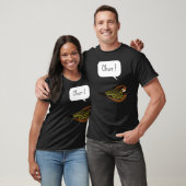 ウマの鳴き声がする動物に乗る Tシャツ (ユニセックス)