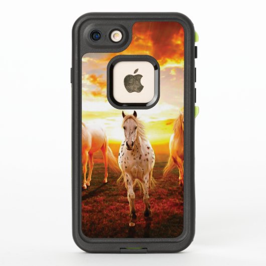 ウマズアットサンセット装飾用クッション LifeProof iPhoneケース (裏面)