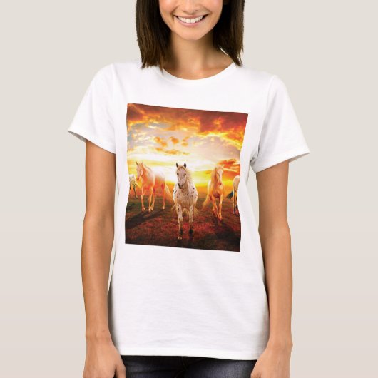 ウマズアットサンセット装飾用クッション Tシャツ (正面)