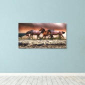 ウマランニングーズ海サーフアットサンセット キャンバスプリント (インサイチュ (ウッドフロア))