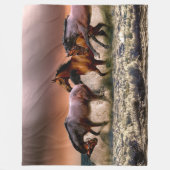 ウマランニングーズ海サーフアットサンセット フリースブランケット (正面)