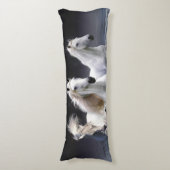 ウマランニングーズ装飾用クッション ボディピロー (正面縦)