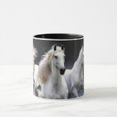 ウマランニングーズ装飾用クッション マグカップ (中央)