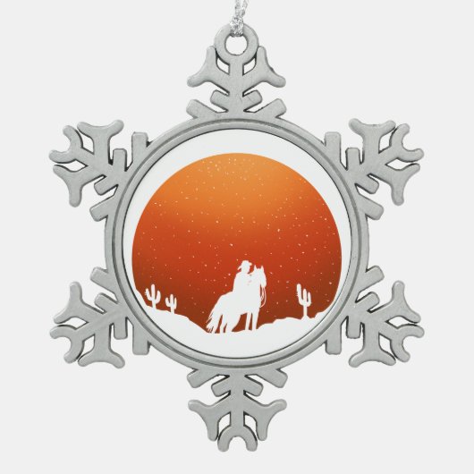 ウマ·ワイルド·ウェスト·サンセット·ランドスケープのカウボーイ スノーフレークピューターオーナメント (正面)