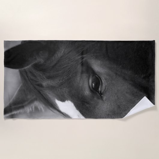 ウマbtcna ビーチタオル (正面)