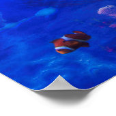 ウミガメが水に吹き付ける ポスター (角)