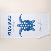 ウミガメのダークブルーの水色パーソナライズされた ビーチタオル (正面)