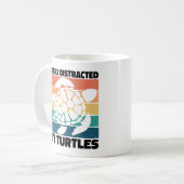 ウミガメの両生類に容易おもしろいに気を取られクールる コーヒーマグカップ (正面左)