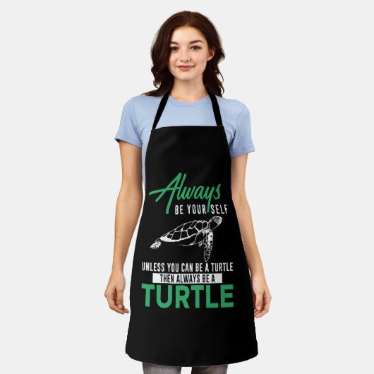 ウミガメ常時 エプロン (着用した状態)