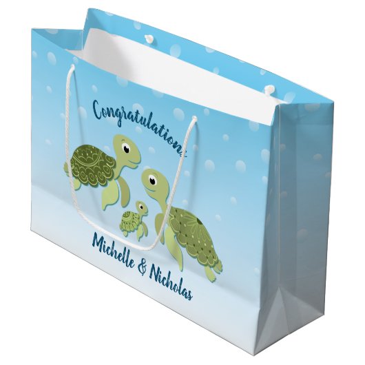 ウミガメ赤ちゃんシャワーコーエド男女兼用 ラージペーパーバッグ (正面アングル)