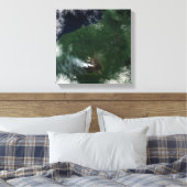 ウラウン火山ニューイギリス山頂 キャンバスプリント (インサイチュ (寝室))