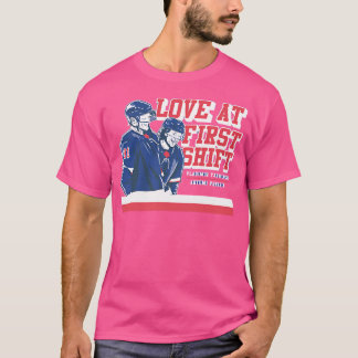 ウラジミールTarasenko Artemi Panarin Love At First S Tシャツ
