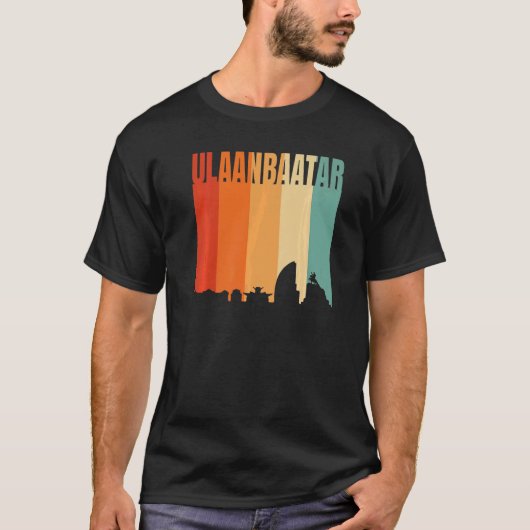 ウランバートルのスカイライン Tシャツ (正面)