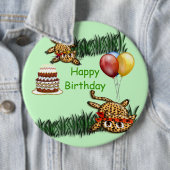 ウルトラキュートレオパードサファリ誕生日招待状ウィット 缶バッジ (インサイチュ)