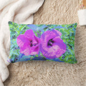 ウルトラバイオレット梅熱狂する紫ハイビスカス花 ランバークッション (ブランケット)