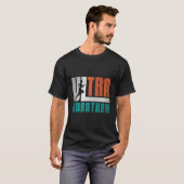 ウルトラマラソンランナーグラフィック Tシャツ (正面フル)