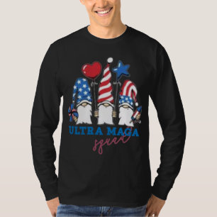 ウルトラメガスクワッド格言USA国旗のサポートTrump The Tシャツ