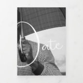 ウルトラモダンシックのミニマル日付の写真カードを保存 三つ折り招待状 (カバー)