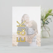 ウルトラモダンモノグラシンプルムの結婚金ゴールド写真 箔招待状 (立ち正面)