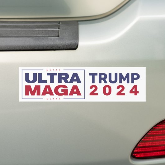 ウルトラMAGAトランプ2024バンパーステッカー バンパーステッカー (車上)