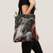 ウルフハウンド犬のクリスマス トートバッグ (クローズアップ)