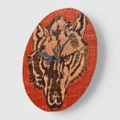 ウルフヘッドオンレッド ラージ壁時計 (傾斜)
