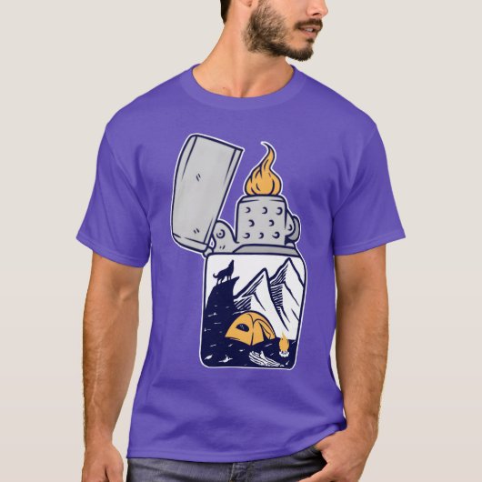 ウルフライトライター夜キャンプハイカー火お友達 Tシャツ (正面)