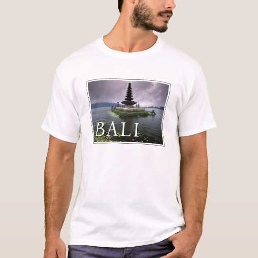ウルンダヌ寺院 | バリ島, インドネシア Tシャツ (正面)