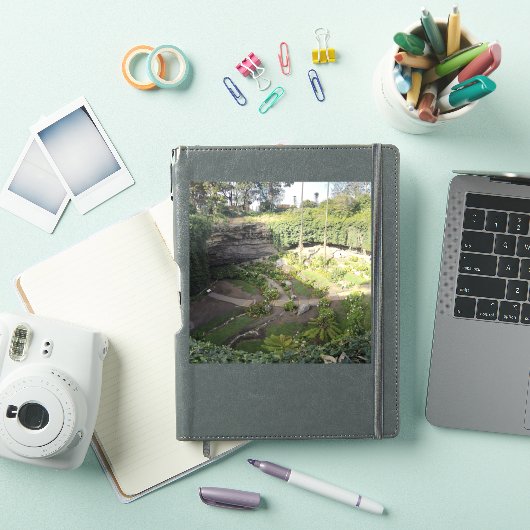 ウンフェルストンシンホールヒドゥンサンクチュアリのビニールシール シール (iPadカバー)