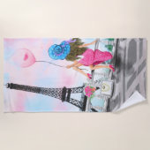 ウーマンインパリビーチタオルエッフェルタワー ビーチタオル (正面)