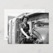 ウーマンポンピングガスヴィンテージルイスビルケンタッキー ポストカード (正面/裏面)