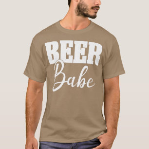 ウーメンおもしろいズビアバーベビール飲み女とウォマ Tシャツ