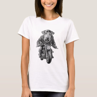 エアデールテリアバイクもしくは自転車に乗る人 Tシャツ