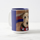 エアデールテリア ツートーンマグカップ (正面左)