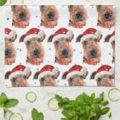 エアデール・テリア犬のクリスマス キッチンタオル (折り畳み)