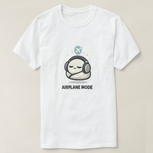エアプランモード オン - かわいい眠そうなキャラクターのヘッドホン Tシャツ