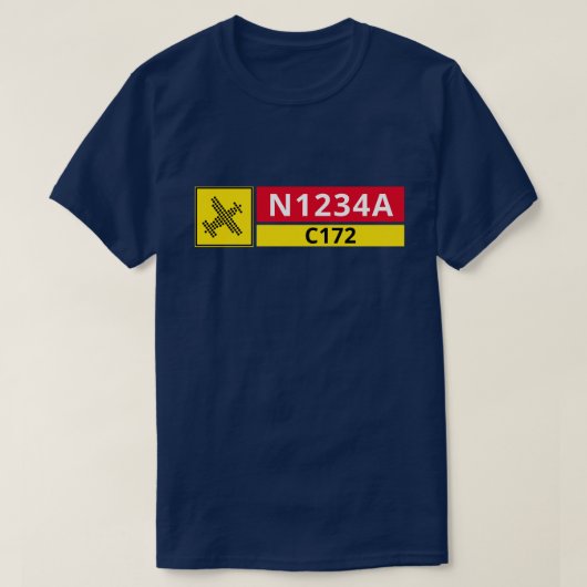 エアポート+ランウェイサイン航空機ナンバーTシャツ Tシャツ (デザイン正面)