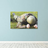 エアマンは湿った野原を這う キャンバスプリント (インサイチュ (ウッドフロア))