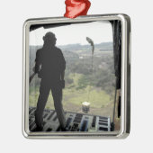 エアマンは練習用バンドル秋 メタルオーナメント (左)