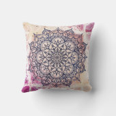 エアリーマンダラハッピーピンクパープルイエローブルー&金ゴールド クッション (裏面)