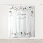 エアリー グリーンネリー ピンク フローラル ゴールド ウェディング フォト プロップ タペストリー (正面)