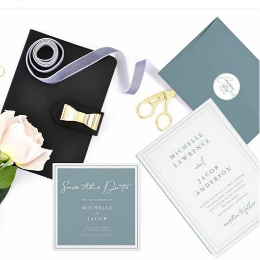 エアリー パステル | スクエア セーブ・ザ・デート カード